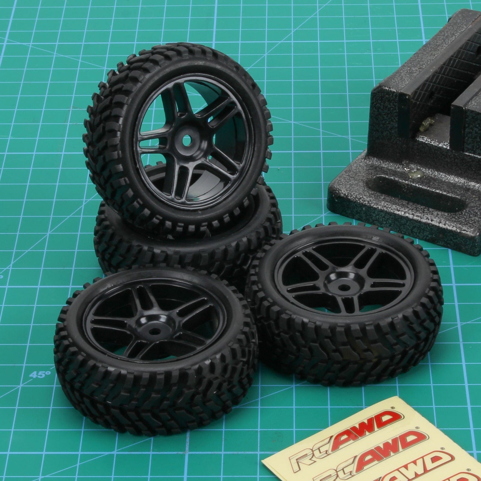 RCAWD Axial 1/18 Yeti Jr Upgrades Wheel Rim & Rubber Tire AXI31594 - RCAWD